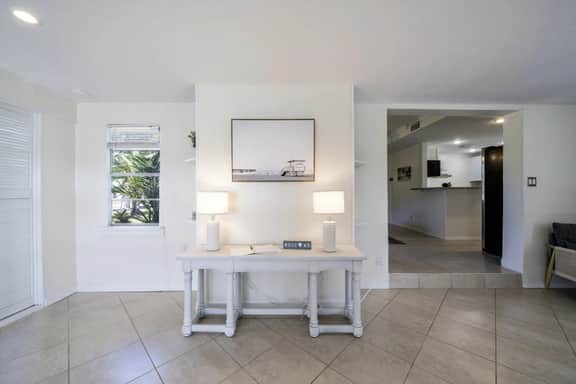 Beautiful 2bd Home with River Views & Amazing Sunsets