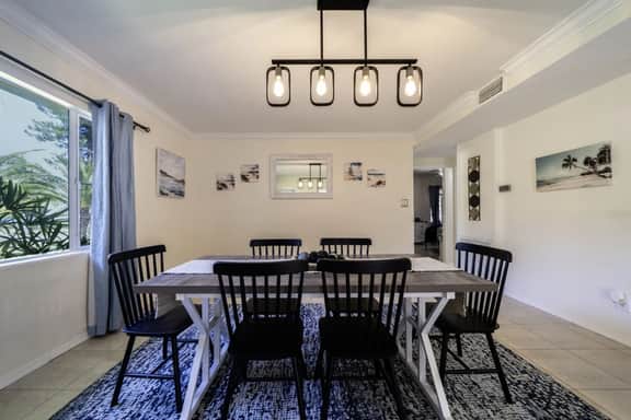 Beautiful 2bd Home with River Views & Amazing Sunsets